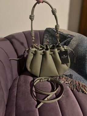 NWT Oyster Shell Kate Spade Pinch crossbody bag BELOW RETAIL SALE PRICE